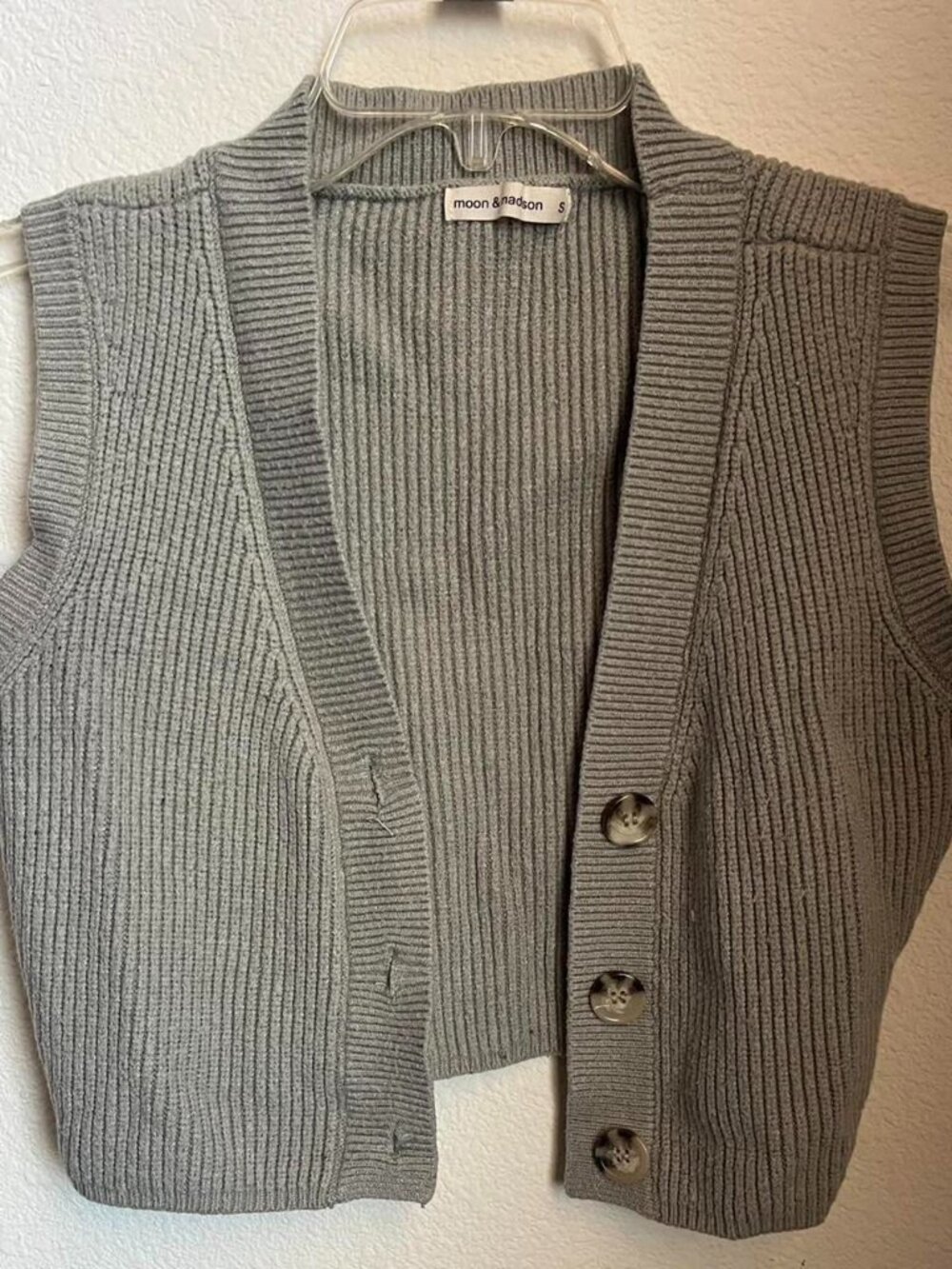 Chic Sage Green Cropped Knit Vest